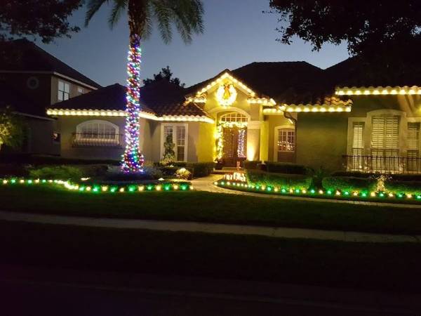 We Hang Christmas Lights Gallery