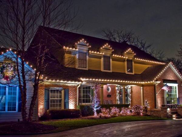 We Hang Christmas Lights Gallery