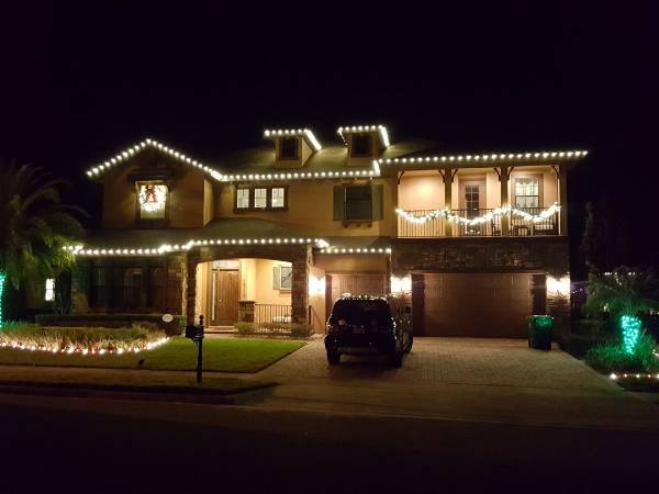 We Hang Christmas Lights Gallery