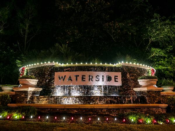 We Hang Christmas Lights Gallery