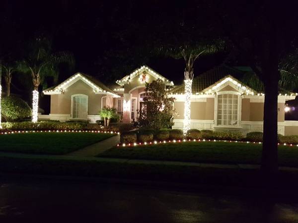 We Hang Christmas Lights Gallery